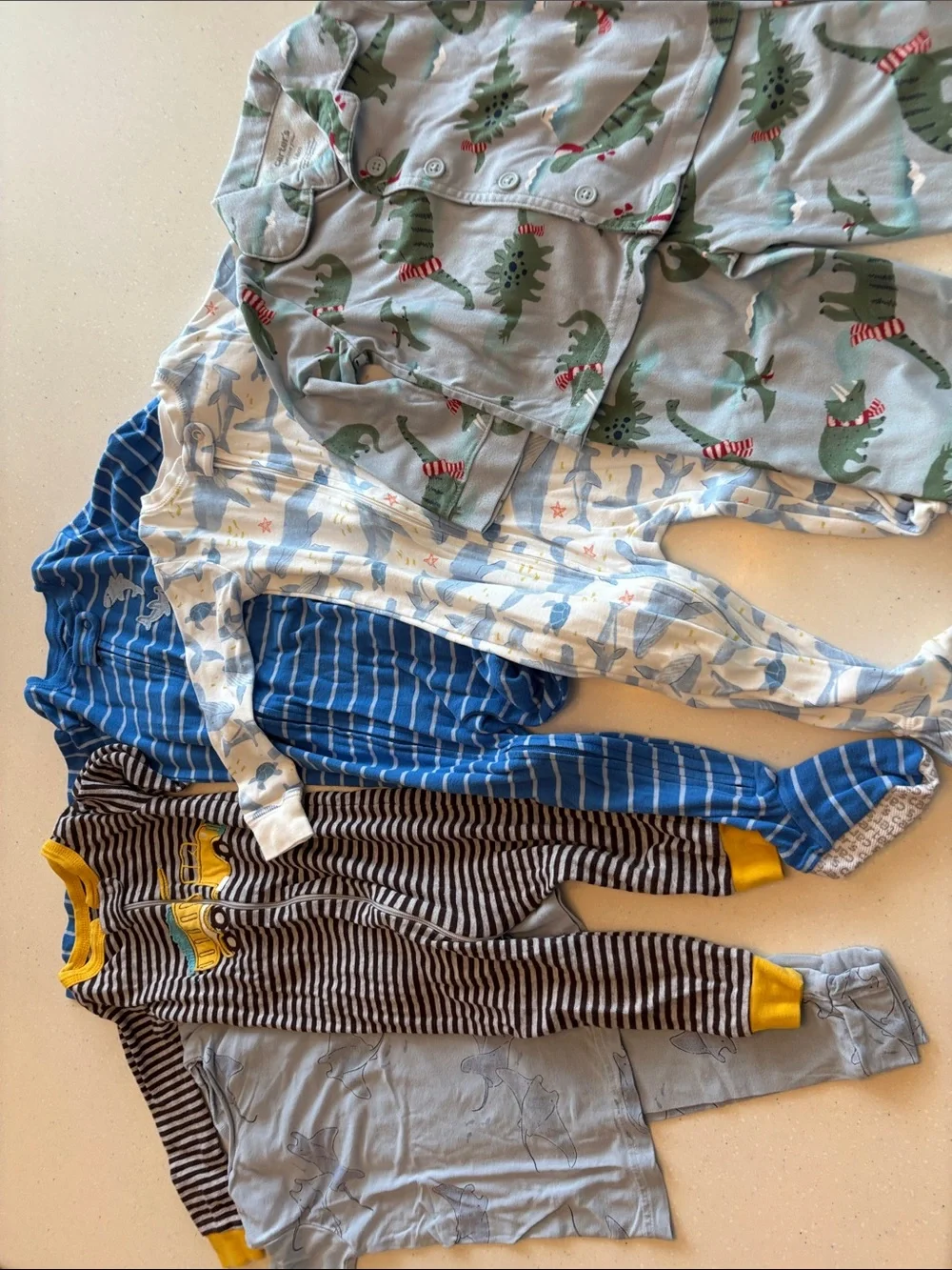 Carters 5 pieces - 18 mo mixed Baby Pajama Bundle